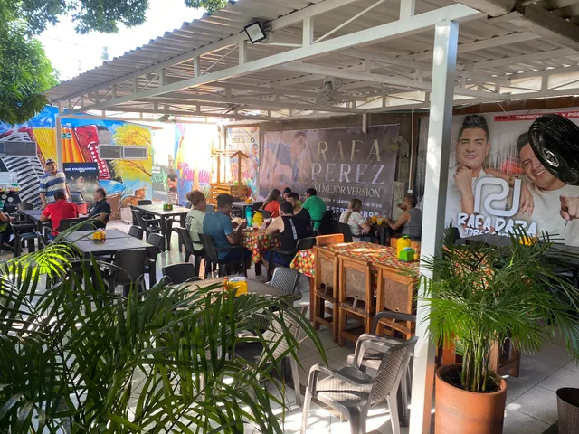 Chonchoniel Y Pollocarlos