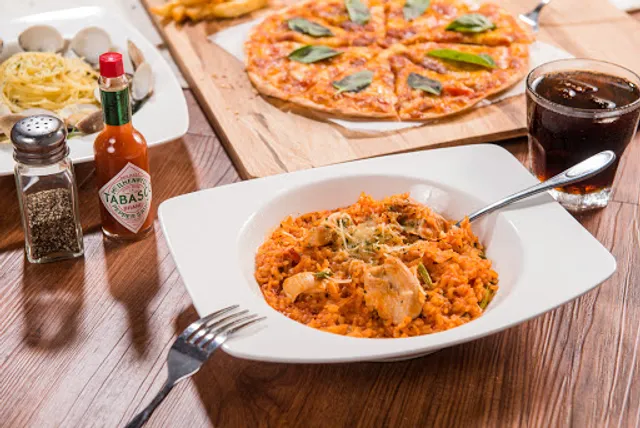 8度 早午餐 義大利麵 披薩 咖啡