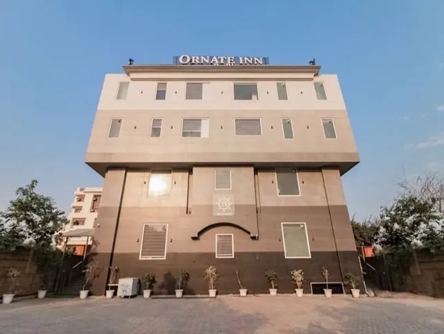 HOTEL ORNATE INN