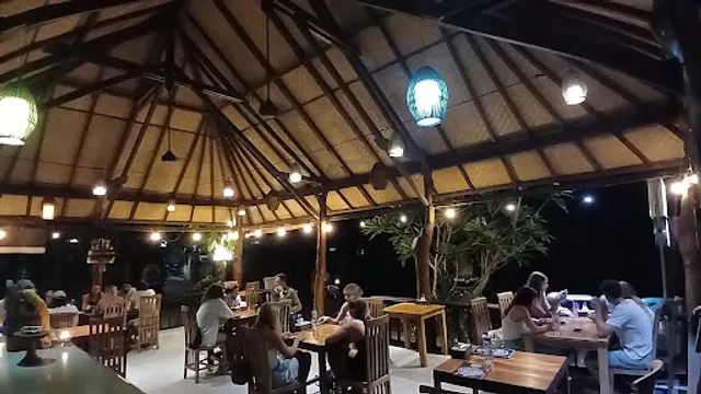 Papa Tarros Bar and Resto