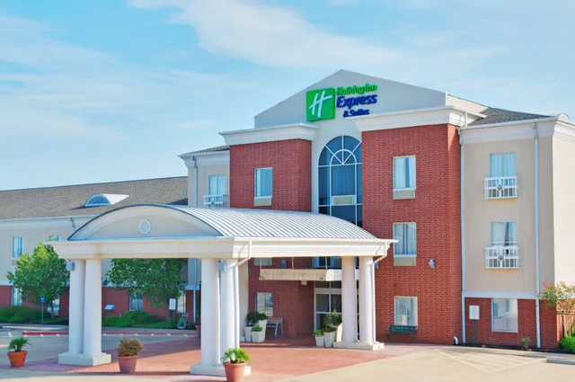 Holiday Inn Express & Suites Livingston by IHG