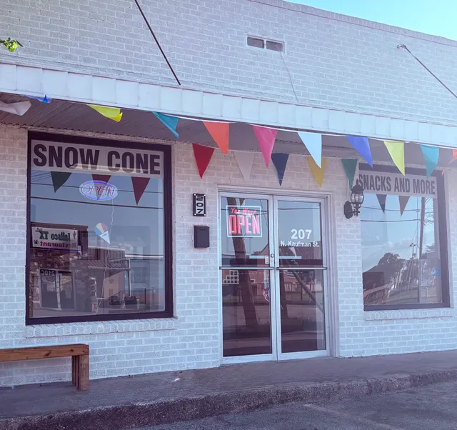 Mama’s & Daughter snowcones
