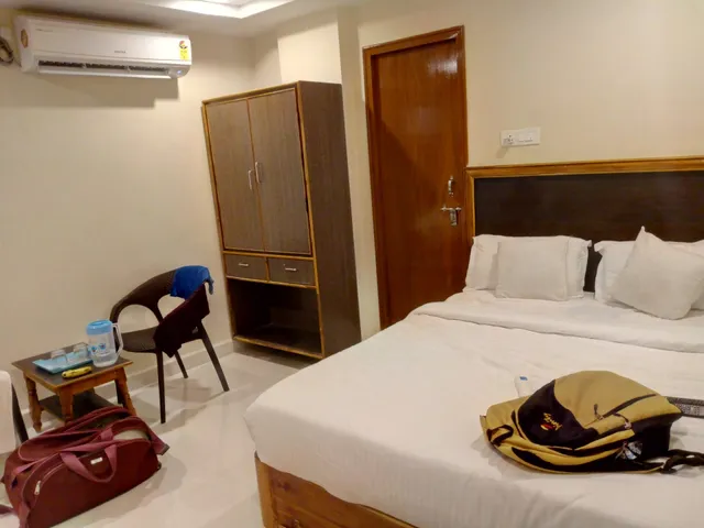 Hotel Vamsee Empire Oyo