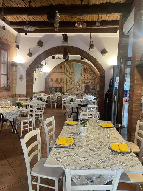 Osteria dieci pasta & ceci