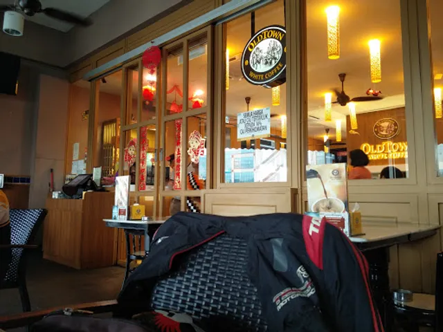 OLDTOWN White Coffee @ Gunung Rapat