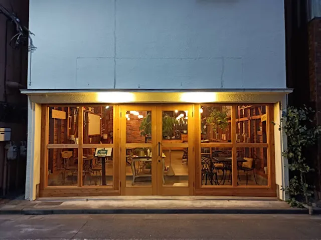 Iriya Plus Café Custom Warehouse