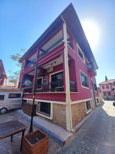 Berlin Hostel & Street