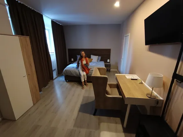 Allure Rooms & Coffee