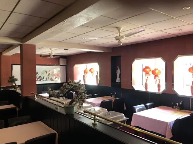 Chinees-Indisch-Japans Restaurant "China"