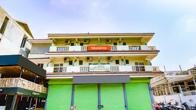 FabHotel Benz Destination