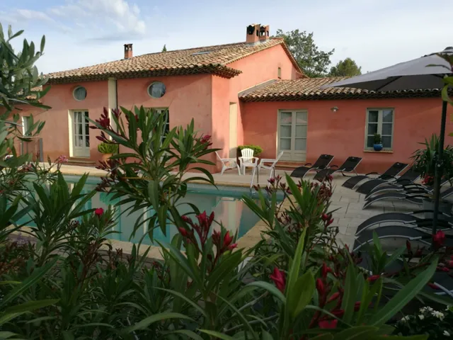Maison et table d'hôtes Le Mas Coquelicots