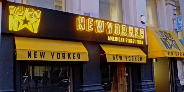 New Yorker Dark Kitchen