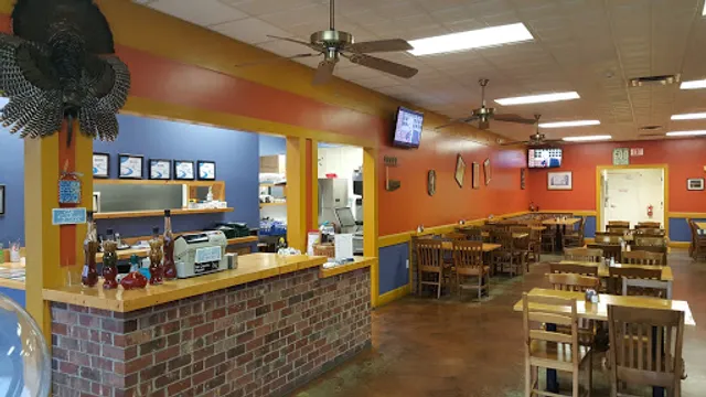 The Pie Hole: Pizza Pasta Subs Wings Salads