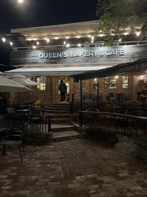 The Queen's Bakery & Cafe