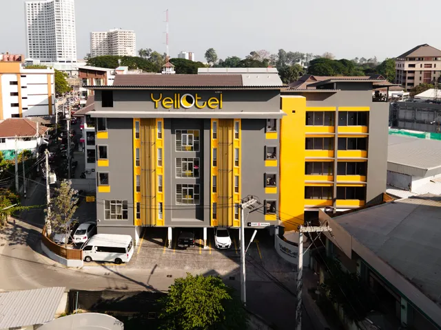 Yellotel Hotel