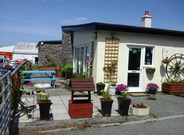 Maen Hir Guest House (Standing Stone )