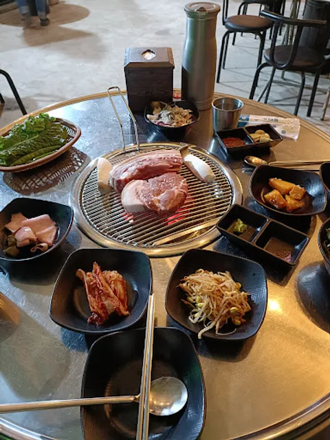 사계흑돼지 산방산본점 Sagye Black Pork