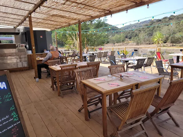 À la guinguette d’Agay