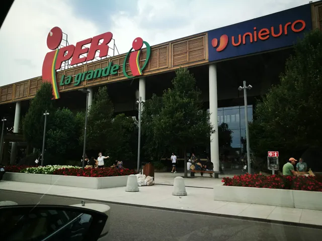 Unieuro by Iper • Arese