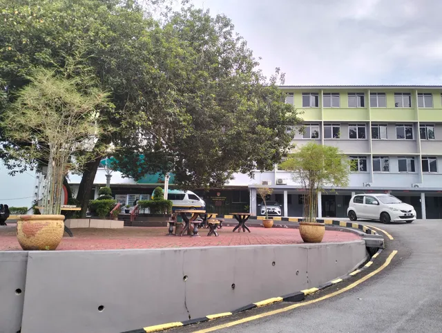 Tuanku Kurshiah Residential College (KK3)