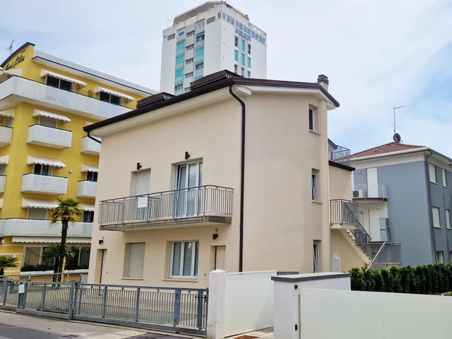 Dainese Apartments, Casa Abigail