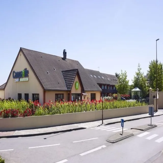 CAMPANILE SABLE SUR SARTHE - Vion