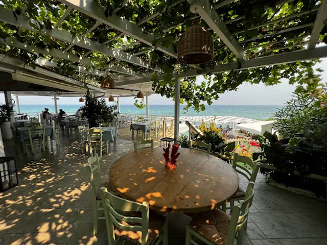 Ladofanaro Fish Restaurant and Beach Bar