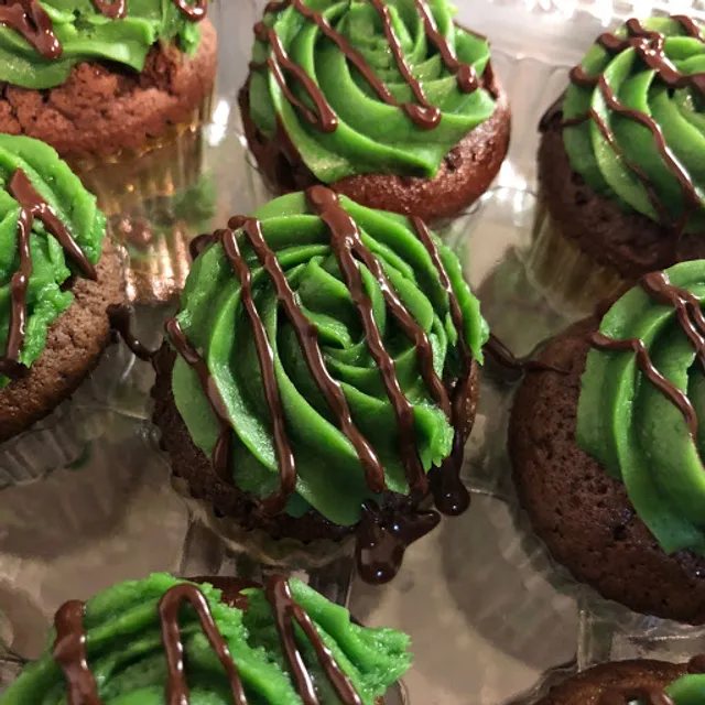 Delectable Delights Cupcakes