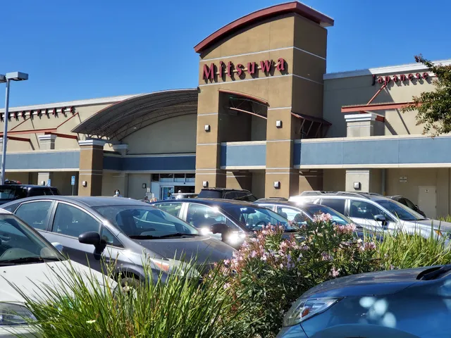 Strawberry Park Shopping Center