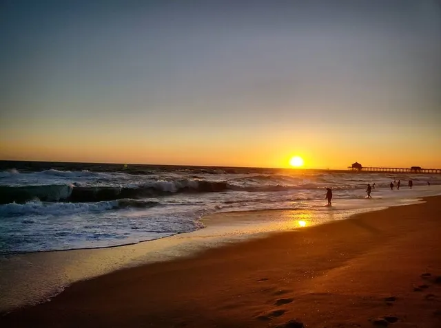 Huntington City Beach