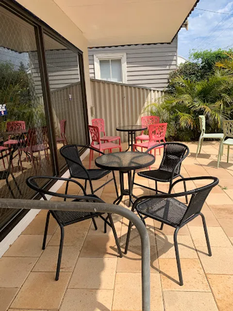 Cafè 105 on Shenton