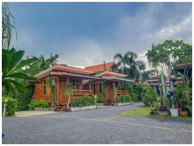 ครัวบ้านไม้สักโฮมสเตย์ เขาวงพระจันทร์ลพบุรี Kruabanmaisak Homestay Khoawongpachan