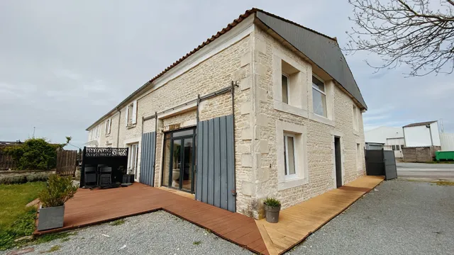 Field Saint Florent Piscine & Spa