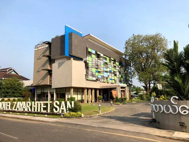 Hotel Zayar Htet San