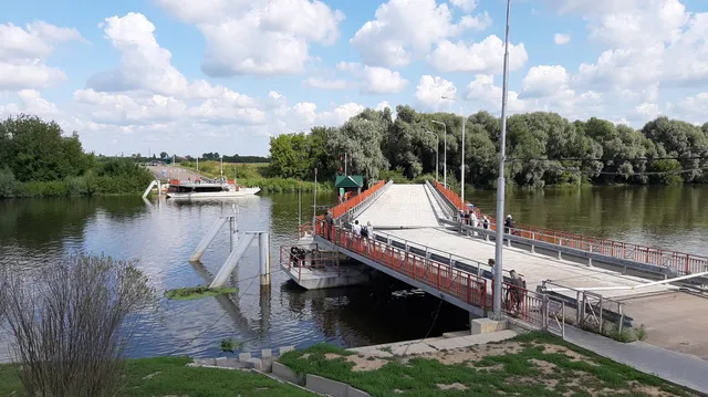 Bobrenevskiy Peshekhodnyy Most