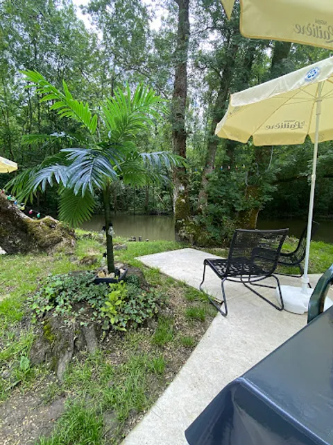 Le Pédalo by L’Empreinte