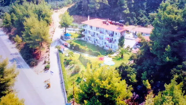 Roditsa Patritsia Apartments