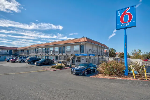Motel 6 Albuquerque, NM - Carlisle