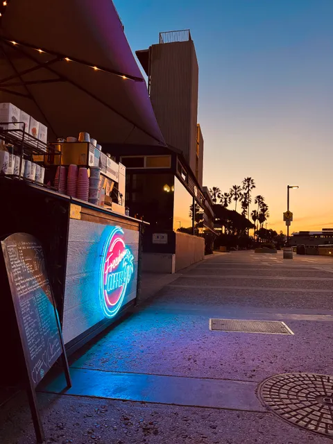 Freedom Coffee (Ventura Promenade)