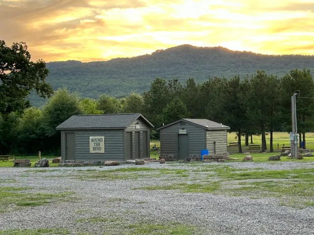 Round the Bend Cabin
