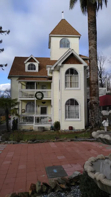 The Victorian Gold Bed and Breakfast