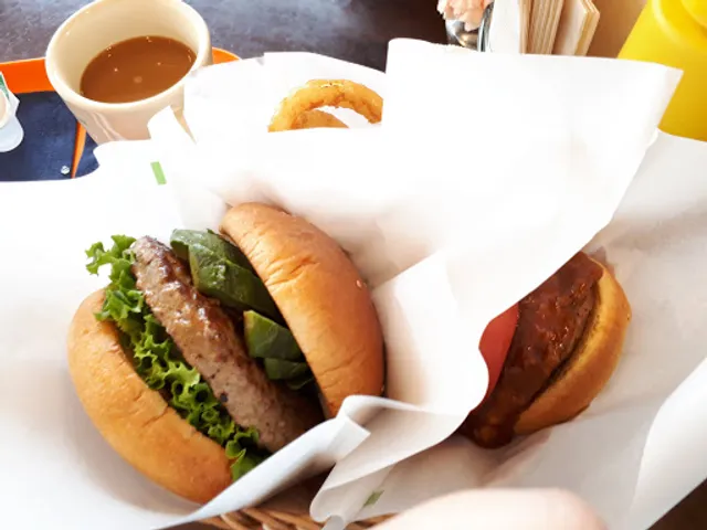 FRESHNESS BURGER Mitaka-kitaguchi