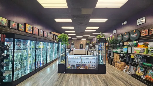 Groovy Glassware - Smoke & Vape