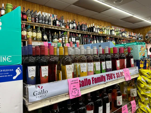 New Junction Liquors