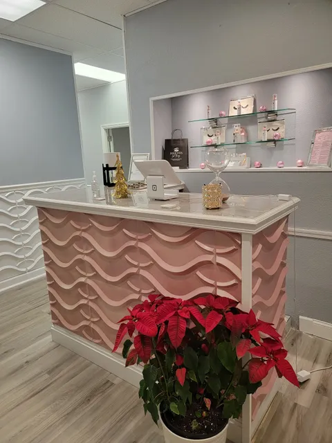 Juliette's Lash Therapy