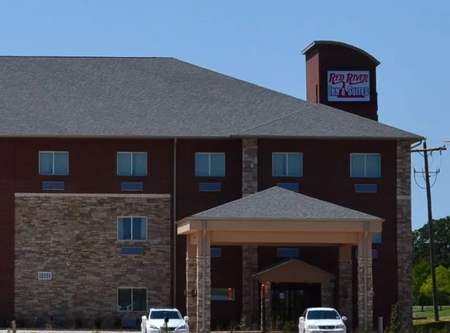 Red River Inn and Suites