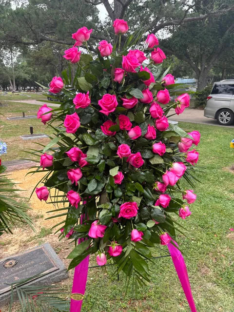 Olvera's Florist-Engraving Shp