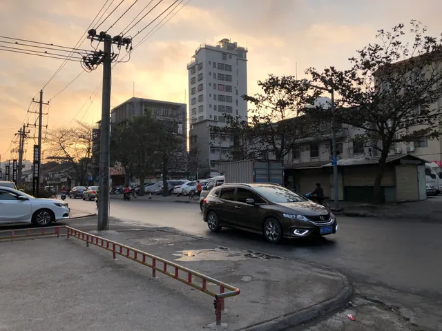 Zhongyi Wonton Noodles