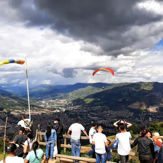 Medellin Unique Tours, send us a Message on whatsapp we answer rigth away!