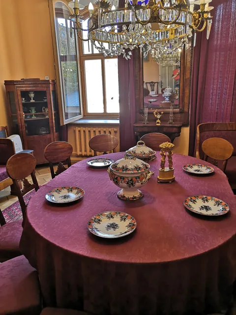 Muzey-Kvartira A.n. Tolstogo